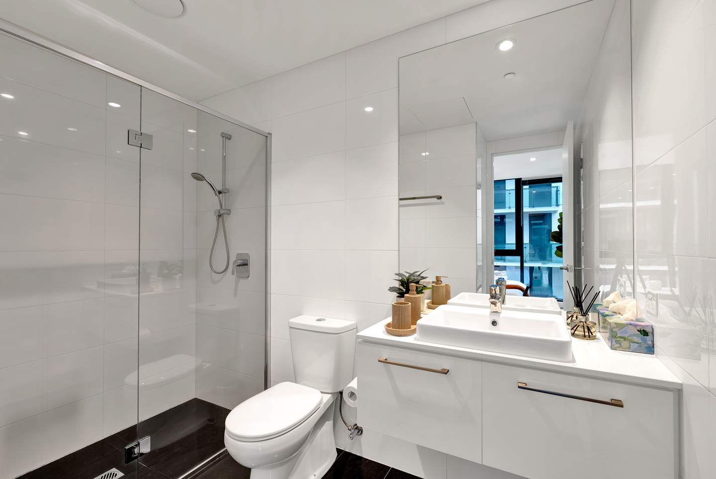 Aurora: ensuite — the master bedroom’s own walk-in shower, with hotel-grade towels